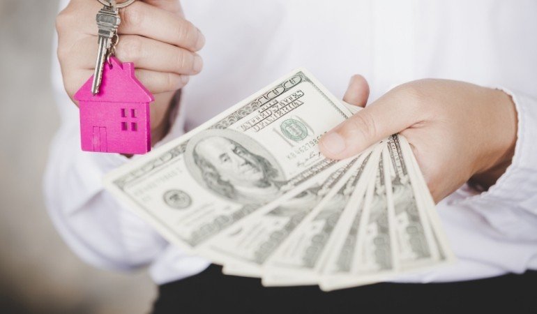 How Much Do Real Estate Agents Make And How Do They Get Paid?